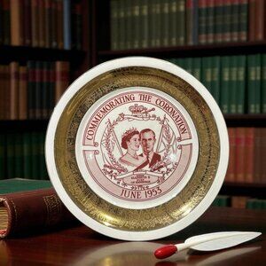 Vintage 1953 Queen Elizabeth II Coronation Plate, Royal Collectible